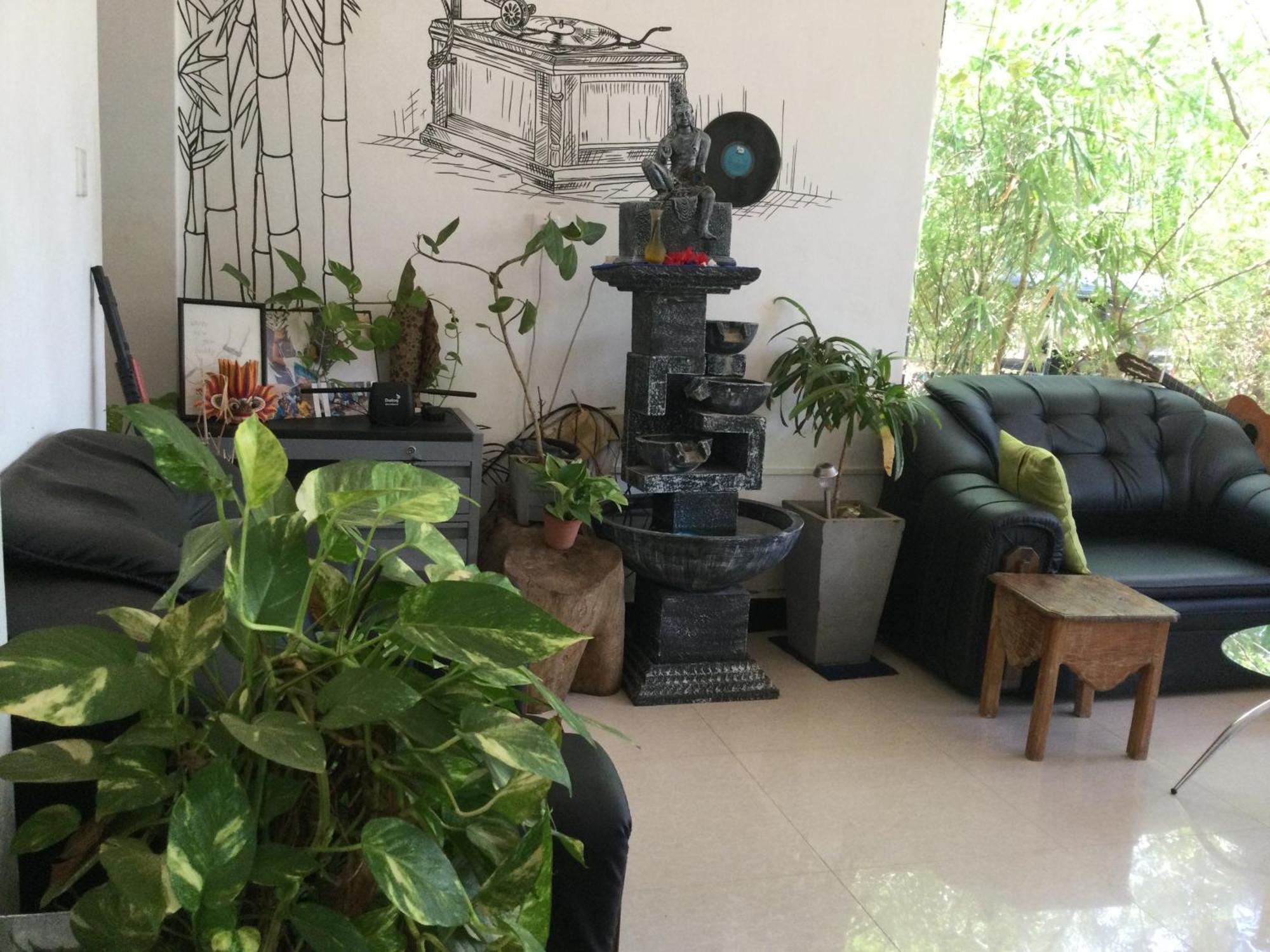 French Garden Resort Uppuveli Ngoại thất bức ảnh
