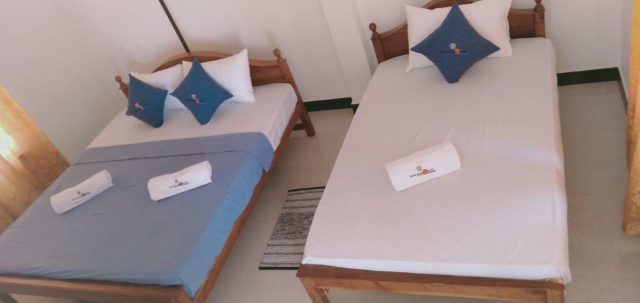 French Garden Resort Uppuveli Ngoại thất bức ảnh