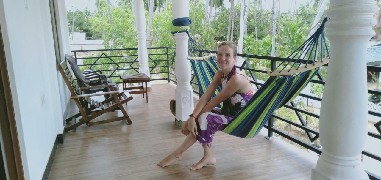 French Garden Resort Uppuveli Ngoại thất bức ảnh