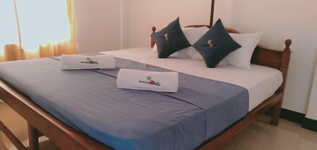 French Garden Resort Uppuveli Ngoại thất bức ảnh